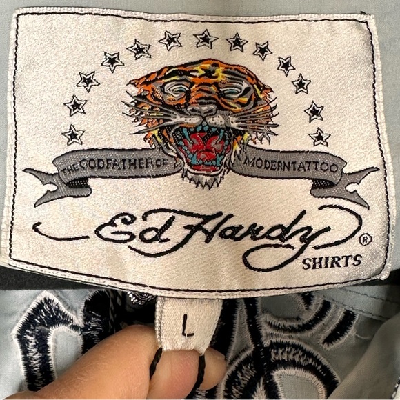 NWT Ed Hardy Embroidered Long Sleeve Button Up - Picture 8 of 9